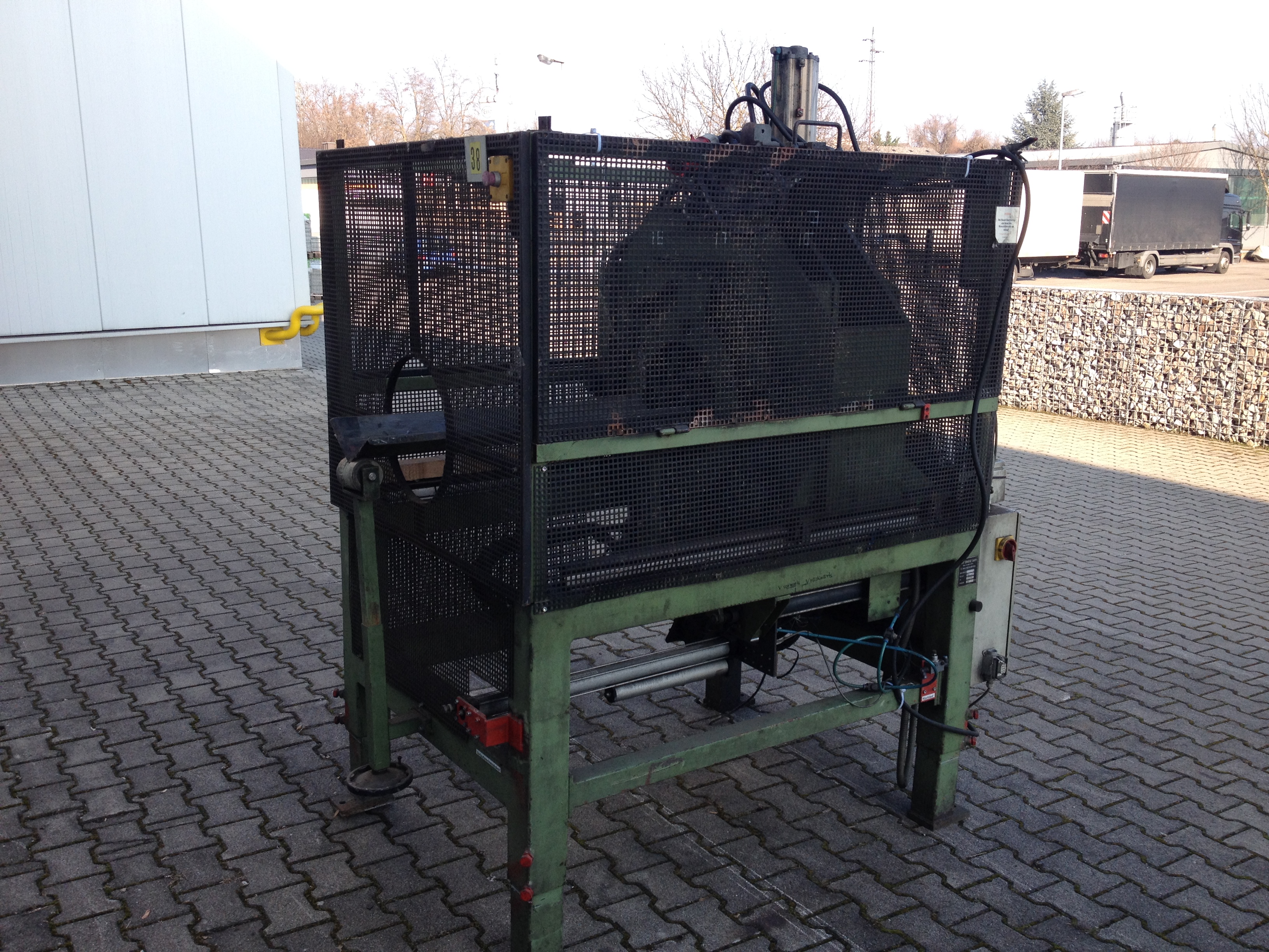 GRAEWE Cutting and chamfering machine STS 250
